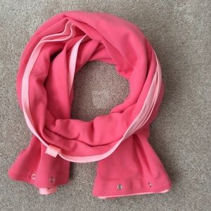 Lululemon scarf